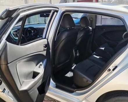 Сірий Кіа K5, об'ємом двигуна 2 л та пробігом 127 тис. км за 9300 $, фото 11 на Automoto.ua