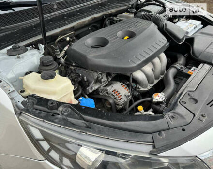 Сірий Кіа K5, об'ємом двигуна 2 л та пробігом 228 тис. км за 9800 $, фото 78 на Automoto.ua