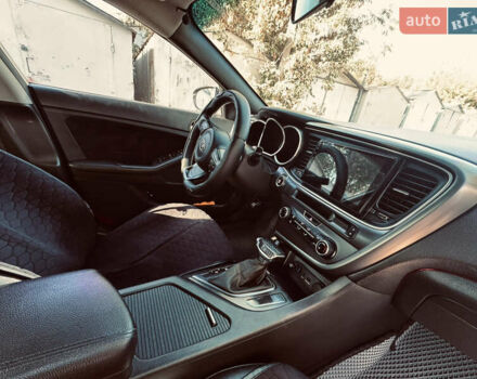 Сірий Кіа K5, об'ємом двигуна 2 л та пробігом 245 тис. км за 7899 $, фото 7 на Automoto.ua