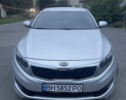Кіа K5 2013 у Одесі на Automoto.ua Сірий Кіа K5, об'ємом двигуна 2 л та пробігом 199 тис. км за 8500 $, фото 4 на Automoto.ua