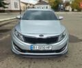 Серый Киа K5, объемом двигателя 2 л и пробегом 249 тыс. км за 8700 $, фото 2 на Automoto.ua