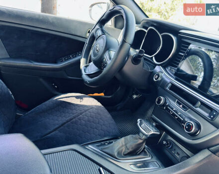 Сірий Кіа K5, об'ємом двигуна 2 л та пробігом 245 тис. км за 7899 $, фото 8 на Automoto.ua