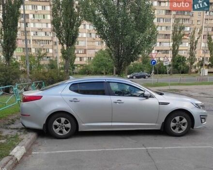 Серый Киа K5, объемом двигателя 2 л и пробегом 300 тыс. км за 8222 $, фото 1 на Automoto.ua