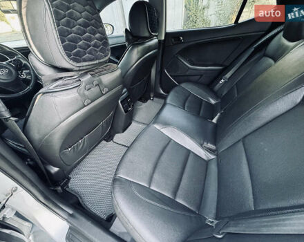 Сірий Кіа K5, об'ємом двигуна 2 л та пробігом 245 тис. км за 7899 $, фото 9 на Automoto.ua