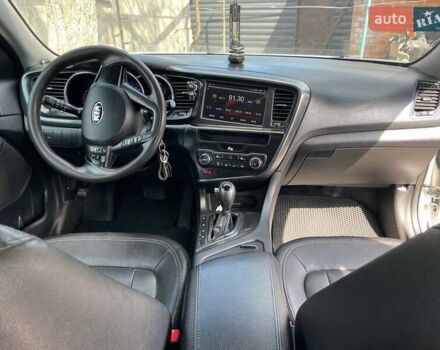Серый Киа K5, объемом двигателя 2 л и пробегом 186 тыс. км за 8200 $, фото 8 на Automoto.ua