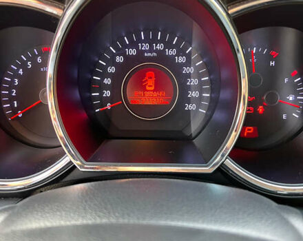 Серый Киа K5, объемом двигателя 2 л и пробегом 311 тыс. км за 8700 $, фото 19 на Automoto.ua