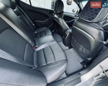 Сірий Кіа K5, об'ємом двигуна 2 л та пробігом 245 тис. км за 7899 $, фото 10 на Automoto.ua