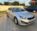 Серый Киа K5, объемом двигателя 2 л и пробегом 218 тыс. км за 8000 $, фото 1 на Automoto.ua