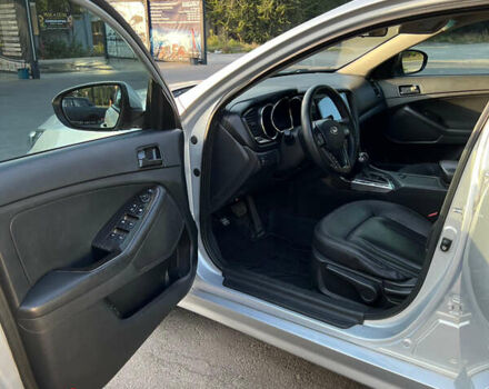 Серый Киа K5, объемом двигателя 2 л и пробегом 311 тыс. км за 8700 $, фото 11 на Automoto.ua
