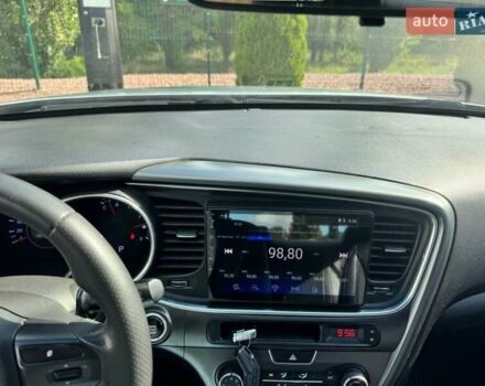 Серый Киа K5, объемом двигателя 2 л и пробегом 244 тыс. км за 7200 $, фото 16 на Automoto.ua