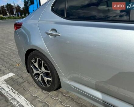 Серый Киа K5, объемом двигателя 2 л и пробегом 244 тыс. км за 7200 $, фото 27 на Automoto.ua