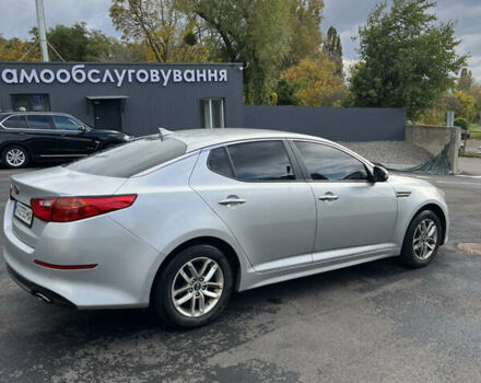 Серый Киа K5, объемом двигателя 2 л и пробегом 345 тыс. км за 8500 $, фото 3 на Automoto.ua