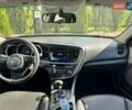 Серый Киа K5, объемом двигателя 2 л и пробегом 244 тыс. км за 7200 $, фото 7 на Automoto.ua