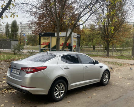 Серый Киа K5, объемом двигателя 2 л и пробегом 370 тыс. км за 8300 $, фото 5 на Automoto.ua