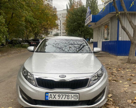 Серый Киа K5, объемом двигателя 2 л и пробегом 370 тыс. км за 8300 $, фото 7 на Automoto.ua