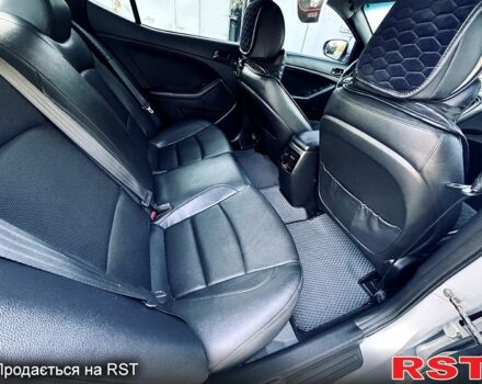 Серый Киа K5, объемом двигателя 2 л и пробегом 245 тыс. км за 7999 $, фото 8 на Automoto.ua