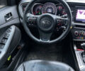 Серый Киа K5, объемом двигателя 2 л и пробегом 168 тыс. км за 10300 $, фото 8 на Automoto.ua