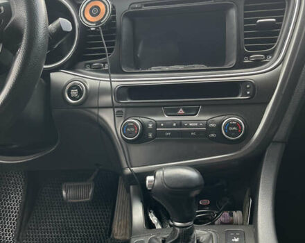 Серый Киа K5, объемом двигателя 2 л и пробегом 345 тыс. км за 8500 $, фото 11 на Automoto.ua