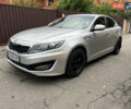 Серый Киа K5, объемом двигателя 2 л и пробегом 307 тыс. км за 8550 $, фото 3 на Automoto.ua