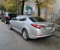 Серый Киа K5, объемом двигателя 2 л и пробегом 370 тыс. км за 8300 $, фото 2 на Automoto.ua