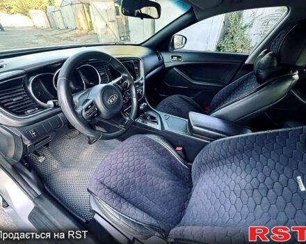 Серый Киа K5, объемом двигателя 2 л и пробегом 245 тыс. км за 7999 $, фото 7 на Automoto.ua