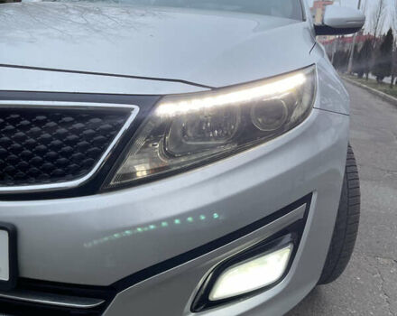 Серый Киа K5, объемом двигателя 2 л и пробегом 168 тыс. км за 10300 $, фото 2 на Automoto.ua