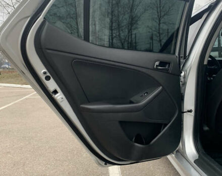 Серый Киа K5, объемом двигателя 2 л и пробегом 241 тыс. км за 8800 $, фото 17 на Automoto.ua
