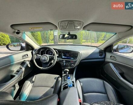 Серый Киа K5, объемом двигателя 2 л и пробегом 244 тыс. км за 7200 $, фото 10 на Automoto.ua