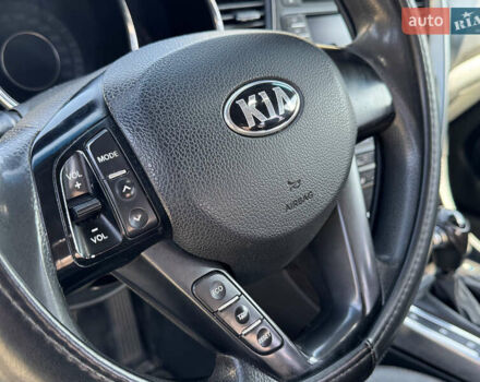 Серый Киа K5, объемом двигателя 2 л и пробегом 240 тыс. км за 6999 $, фото 7 на Automoto.ua