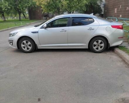 Серый Киа K5, объемом двигателя 2 л и пробегом 300 тыс. км за 8222 $, фото 2 на Automoto.ua