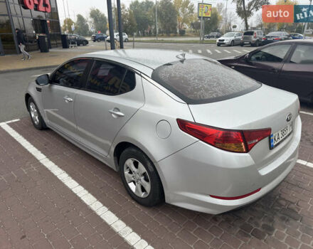 Серый Киа K5, объемом двигателя 2 л и пробегом 238 тыс. км за 6800 $, фото 3 на Automoto.ua