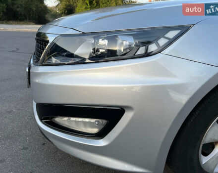 Серый Киа K5, объемом двигателя 2 л и пробегом 311 тыс. км за 8700 $, фото 9 на Automoto.ua