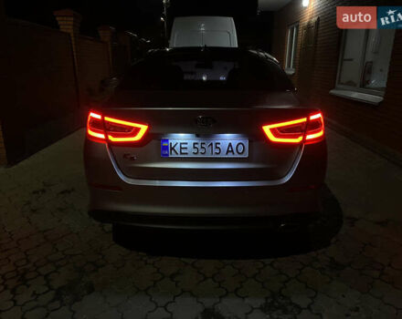 Сірий Кіа K5, об'ємом двигуна 2 л та пробігом 258 тис. км за 12200 $, фото 24 на Automoto.ua