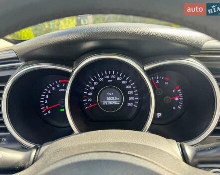 Серый Киа K5, объемом двигателя 2 л и пробегом 244 тыс. км за 7200 $, фото 15 на Automoto.ua