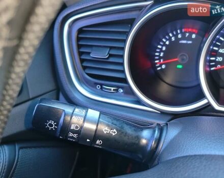 Серый Киа K5, объемом двигателя 2 л и пробегом 202 тыс. км за 12300 $, фото 17 на Automoto.ua