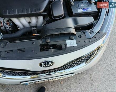 Серый Киа K5, объемом двигателя 2 л и пробегом 202 тыс. км за 12300 $, фото 49 на Automoto.ua