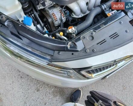 Серый Киа K5, объемом двигателя 2 л и пробегом 202 тыс. км за 12300 $, фото 48 на Automoto.ua