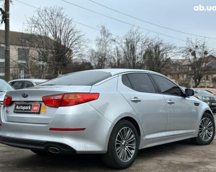 Серый Киа K5, объемом двигателя 2 л и пробегом 205 тыс. км за 10790 $, фото 5 на Automoto.ua