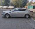 Серый Киа K5, объемом двигателя 2 л и пробегом 220 тыс. км за 9999 $, фото 12 на Automoto.ua