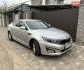 Серый Киа K5, объемом двигателя 2 л и пробегом 240 тыс. км за 10400 $, фото 1 на Automoto.ua