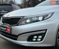 Серый Киа K5, объемом двигателя 2 л и пробегом 205 тыс. км за 10490 $, фото 2 на Automoto.ua