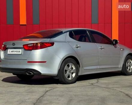 Серый Киа K5, объемом двигателя 2 л и пробегом 224 тыс. км за 10490 $, фото 7 на Automoto.ua