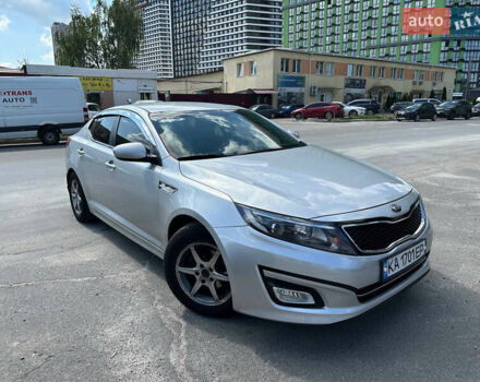 Серый Киа K5, объемом двигателя 2 л и пробегом 246 тыс. км за 7600 $, фото 21 на Automoto.ua