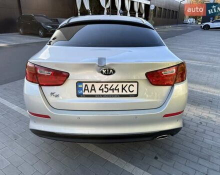 Серый Киа K5, объемом двигателя 2 л и пробегом 248 тыс. км за 9200 $, фото 5 на Automoto.ua