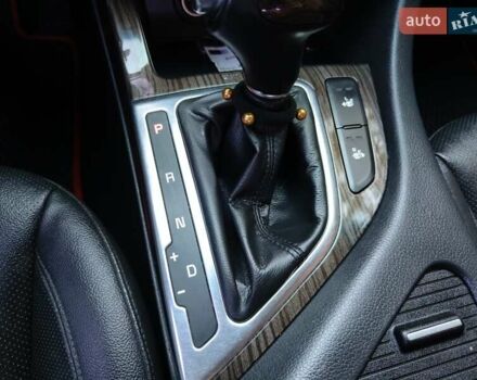 Серый Киа K5, объемом двигателя 2 л и пробегом 202 тыс. км за 12300 $, фото 21 на Automoto.ua
