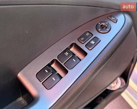 Сірий Кіа K5, об'ємом двигуна 2 л та пробігом 225 тис. км за 9490 $, фото 20 на Automoto.ua