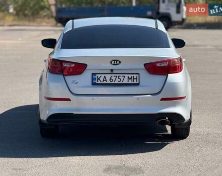 Серый Киа K5, объемом двигателя 2 л и пробегом 320 тыс. км за 8998 $, фото 4 на Automoto.ua