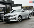 Серый Киа K5, объемом двигателя 2 л и пробегом 185 тыс. км за 8800 $, фото 1 на Automoto.ua