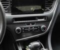 Серый Киа K5, объемом двигателя 2 л и пробегом 222 тыс. км за 10900 $, фото 29 на Automoto.ua