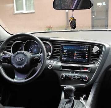 Серый Киа K5, объемом двигателя 2 л и пробегом 222 тыс. км за 10900 $, фото 25 на Automoto.ua